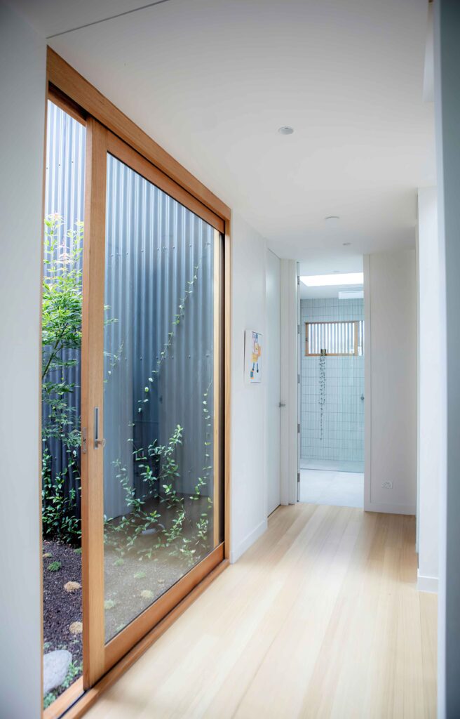 We are Melbourne Home Renovation Company. We do professional Kitchen & Bathroom Renovations in Melbourne South, Melbourne South East and Melbourne Bayside including Beaumaris.